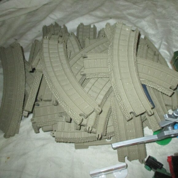 Thomas Tank Engine Huge Lot Metal Die Cast & Plastic Trains Plus Plastic Track - Picture 2 of 9